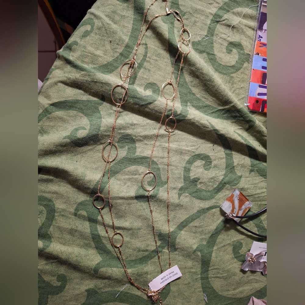 Elegant Gold Circle Necklace